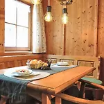 Grosse In Mit Terrasse By Interhome Apartamento